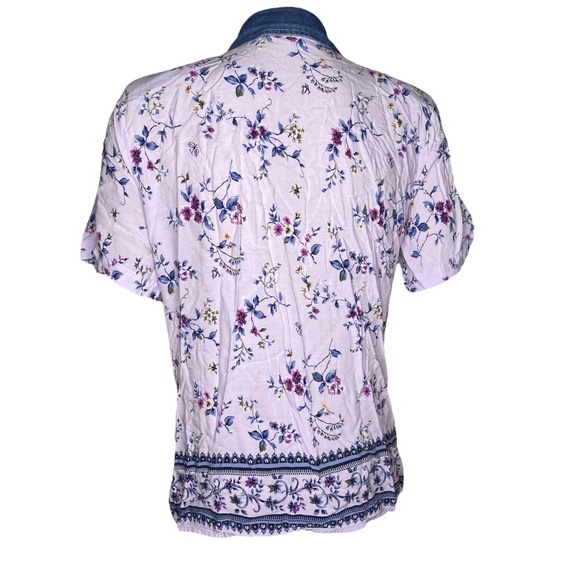 New Look Floral Denim Collar Button Up Shirt (Size: 1X, Color: Lavender/Blue) - Picture 2 of 3